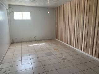 Barracão amplo com 1809 m² .