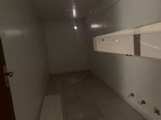 Barracão amplo com 1809 m² .