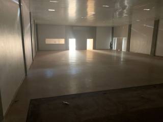 Barracão amplo com 1809 m² .