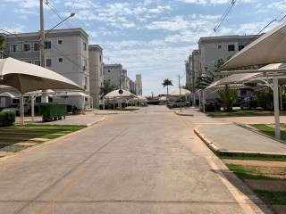 Ótimo apartamento com 2 quartos.