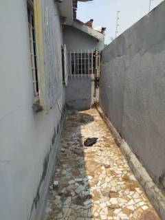 Ótima casa com 6 quartos.