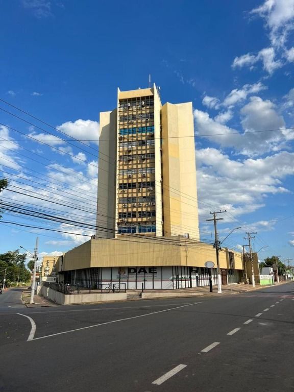 Ótima sala comercial com recepção e copa !!!