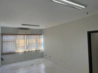 Ótima sala comercial com recepção e copa !!!