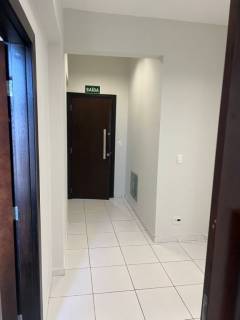 Ótima sala comercial com recepção e copa !!!