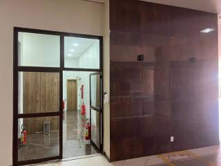 Sala comercial com copa e lavabo !!!