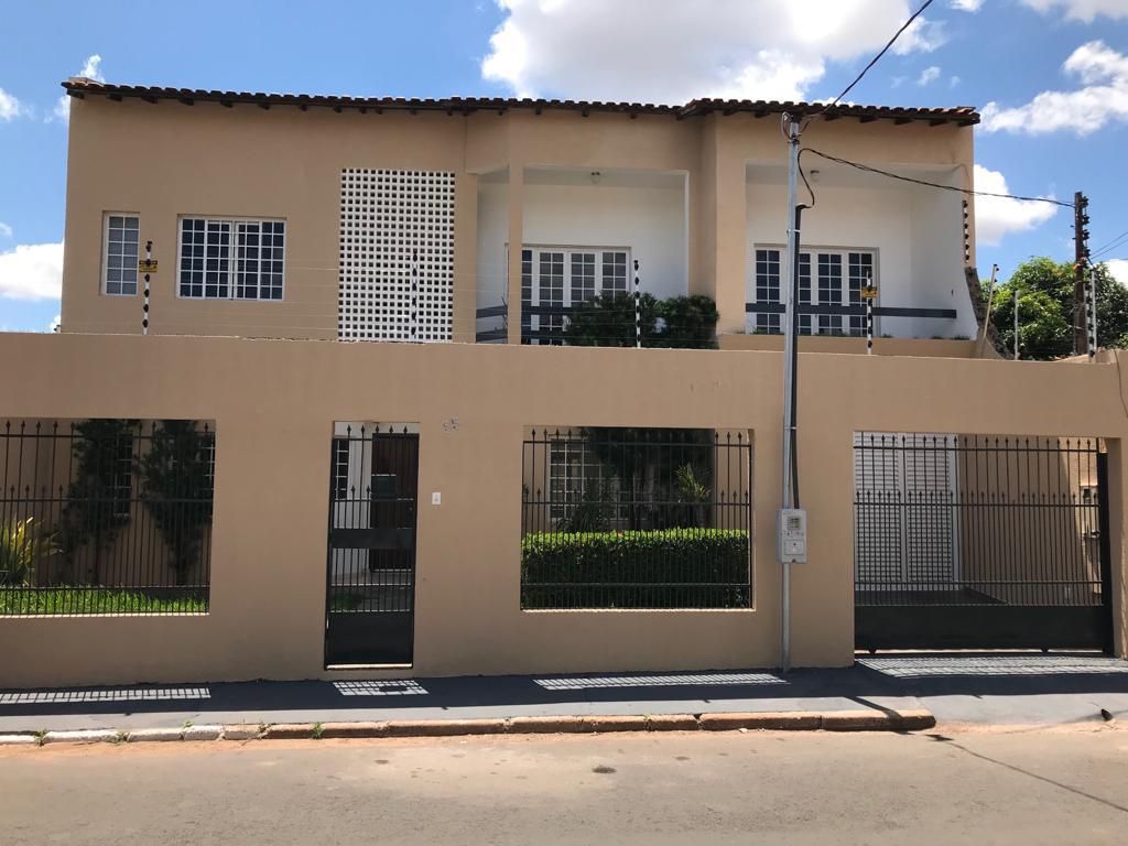 Sobrado maravilhoso com 3 quartos.