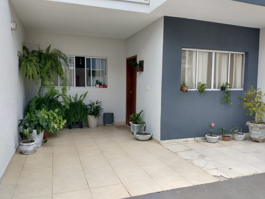 Sobrado maravilhoso com 3 quartos.