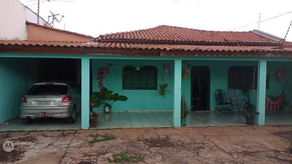 Bela casa com 3 quartos.