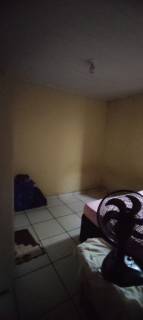 Ótima casa com 2 quartos.