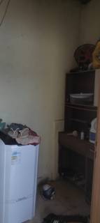 Ótima casa com 2 quartos.