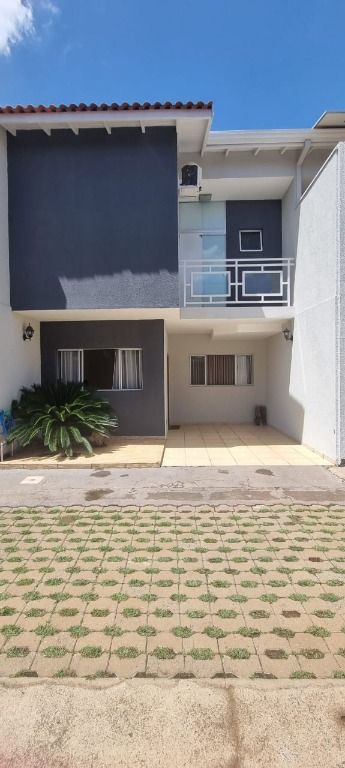 Belo sobrado com 3 quartos.