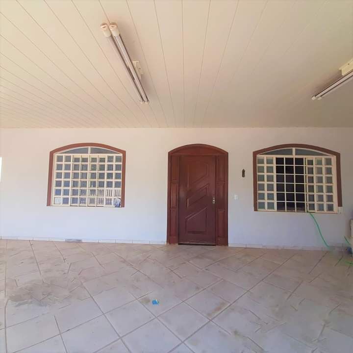 Ótima casa com 3 partes.