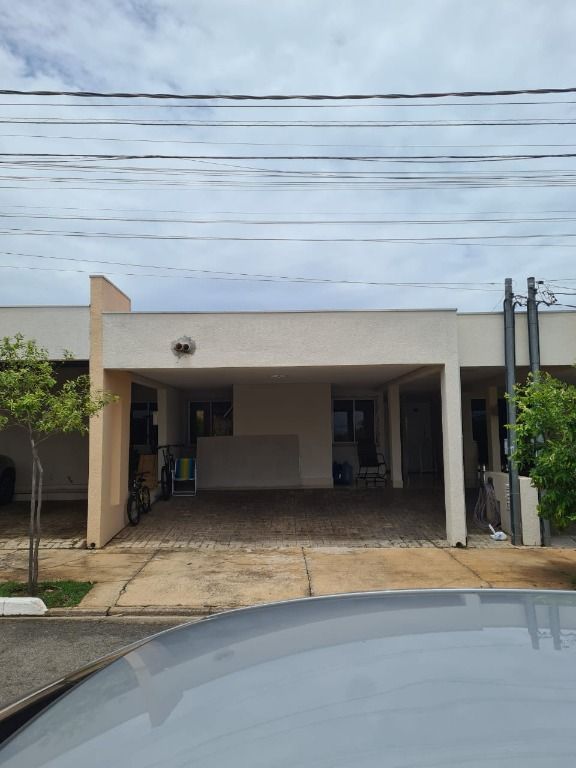 Bela casa com 3 quartos.