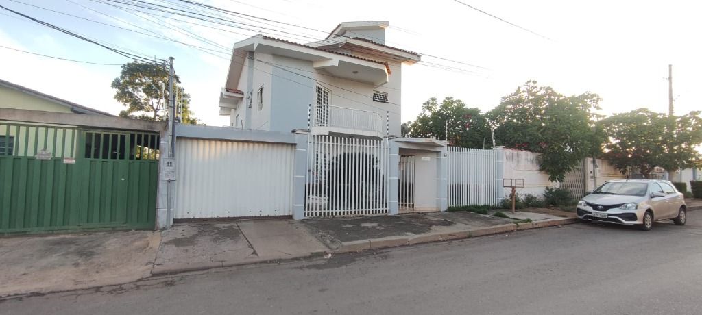 Lindo sobrado com três suítes !