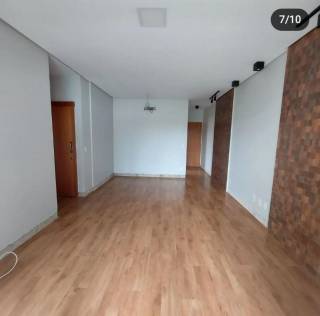 Belo apartamento com 3 quartos.