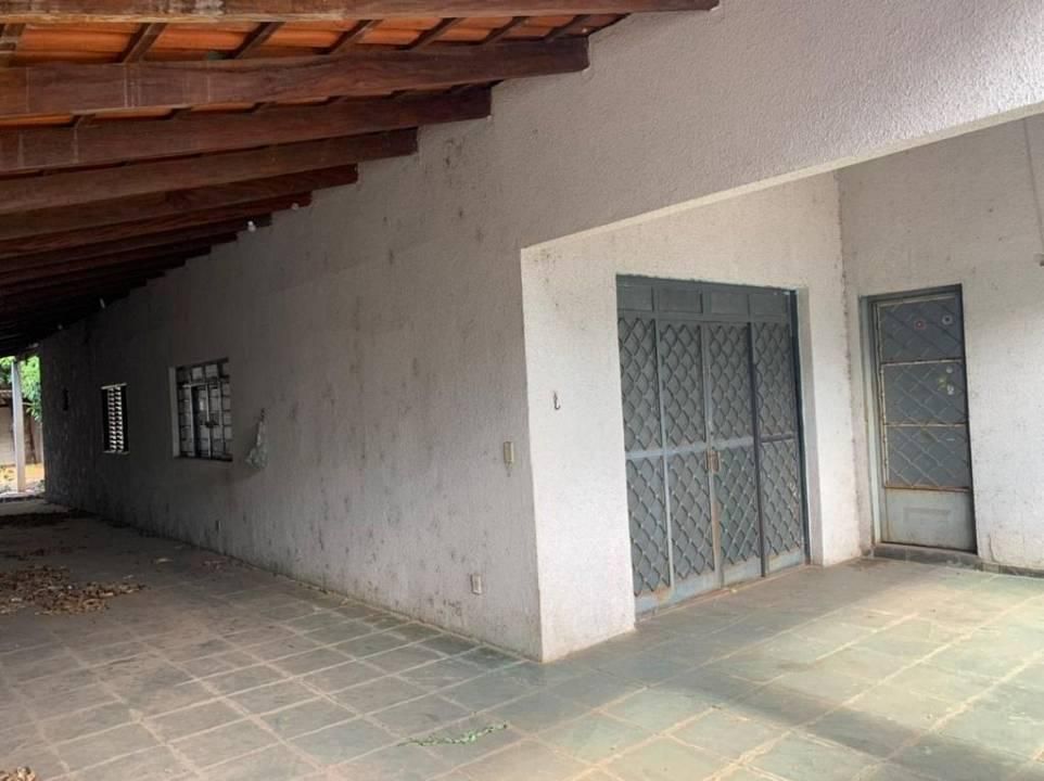 Ótima casa com 3 quartos.