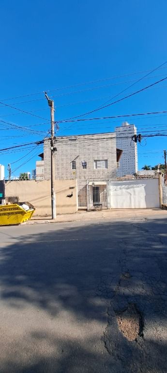 Prédio comercial com ótimas salas.