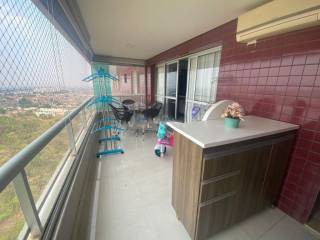Belo apartamento com 3 suítes.
