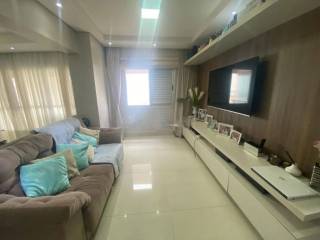 Belo apartamento com 3 suítes.