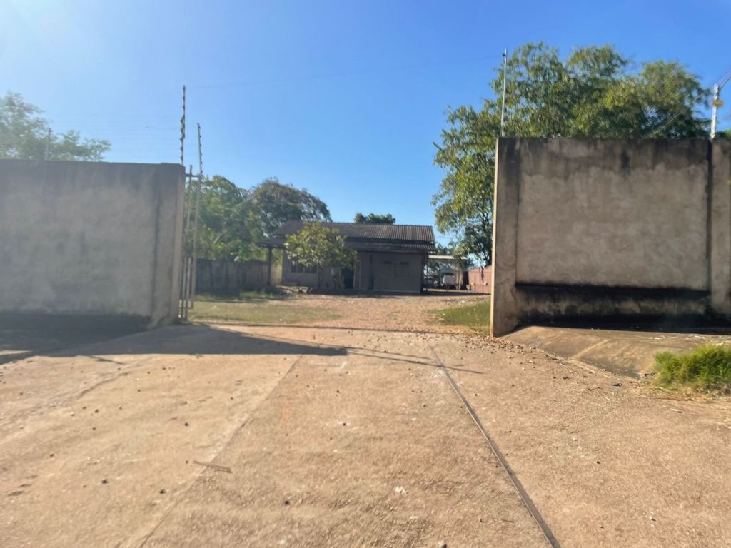Ótima casa com 4 quartos.