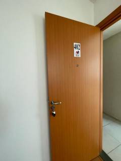 Belo apartamento com 2 quartos.