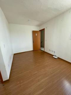 Belo apartamento com 2 quartos.