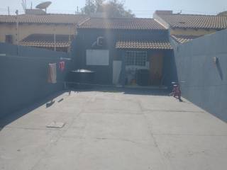 Ótima casa com 2 quartps.