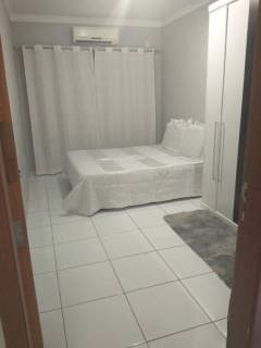 Ótima casa com 2 quartps.