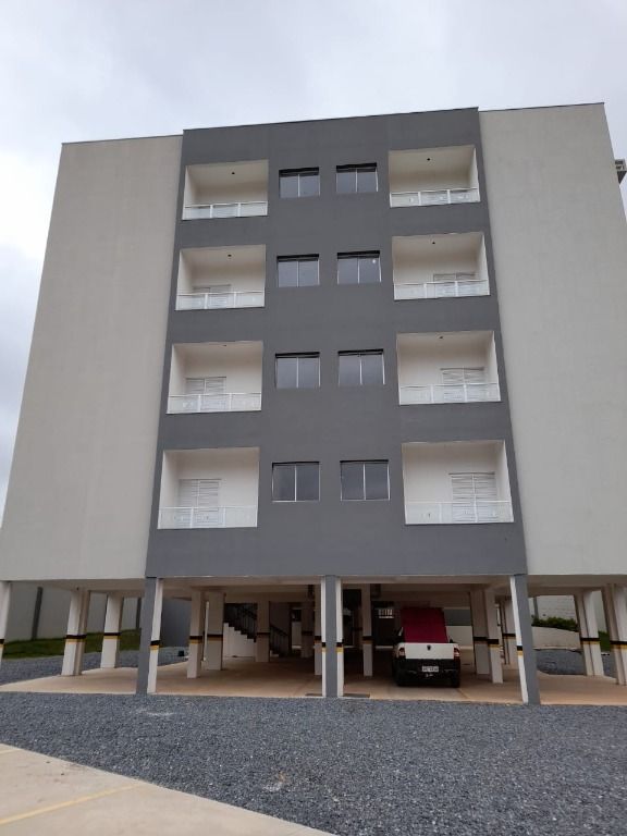 Ótimo apartamento com 2 quartos.