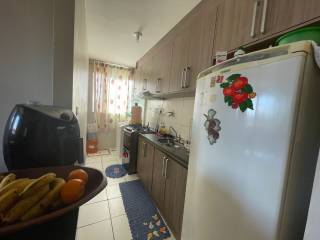 Ótimo apartamento com 2 quartos.
