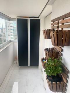Belo apartamento com 3 suítes.