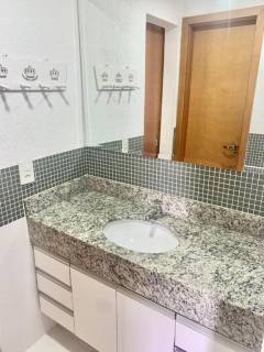 Belo apartamento com 3 suítes.