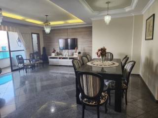 Belo apartamento com 3 suítes.