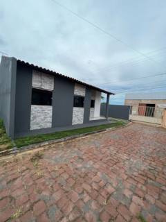 Linda casa com 2 quartos.