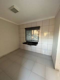 Linda casa com 2 quartos.