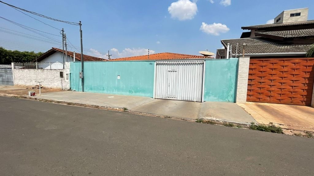 Excelente casa com 3 quartos.