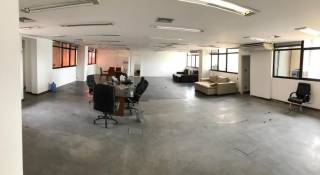 Sala ampla com 297 m² no Prédio The Centrus Tower.
