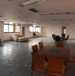 Sala ampla com 297 m² no Prédio The Centrus Tower.