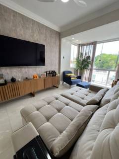 Belo apartamento com 3 quartos.