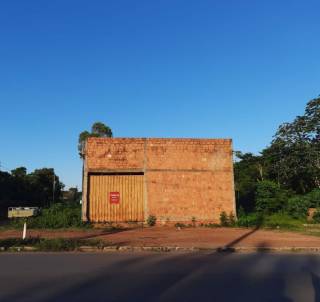 Ótimo barracão com 200 m².