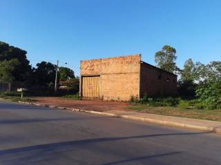Ótimo barracão com 200 m².