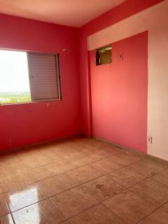 Ótimo apartamento com 3 quartos.