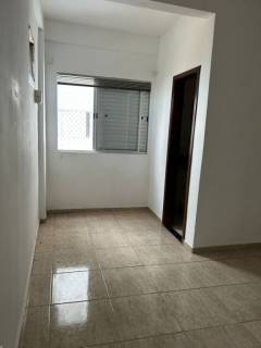 Ótimo apartamento com 3 quartos.