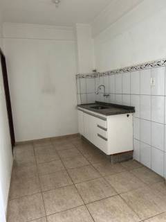 Ótimo apartamento com 3 quartos.