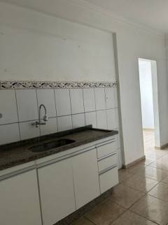 Ótimo apartamento com 3 quartos.