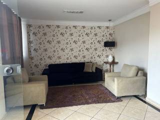 Ótimo apartamento com 3 quartos.