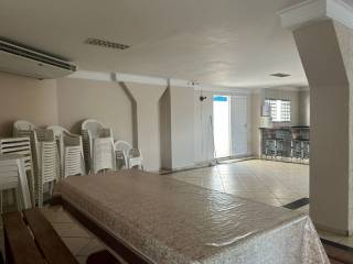 Ótimo apartamento com 3 quartos.
