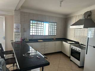 Ótimo apartamento com 3 quartos.