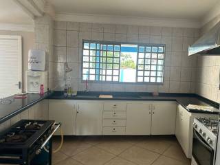 Ótimo apartamento com 3 quartos.