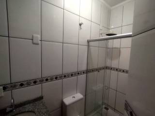 Ótima casa com 2 quartos.